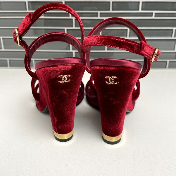CHANEL 17A CC Logo Burgundy Velvet Strappy Slingback Open-Toe Sandals - IT 40 - Picture 4 of 11
